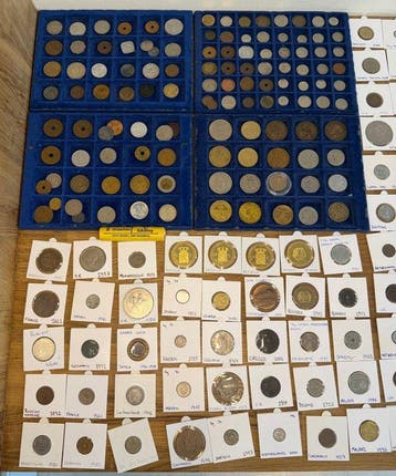 Wereld. Very large collection of several hundred coins –