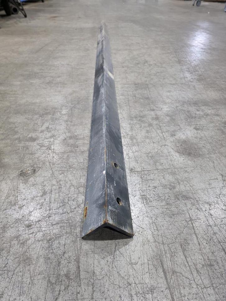 Hoekstaal gelijkzijdig 80 x 80 x 8 mm gebruikt, Doe-het-zelf en Verbouw, Metalen, Ophalen