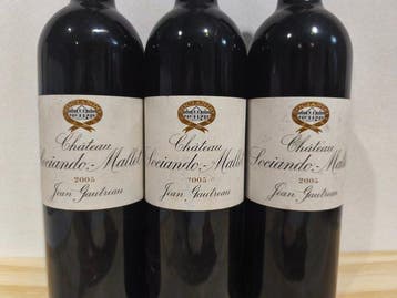 2005 Château Sociando-Mallet - Haut-Médoc - 3 Flessen (0.75, Nieuw