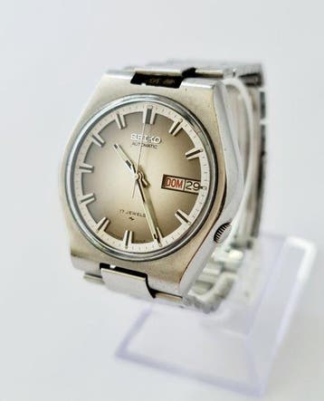 Seiko - Beautiful Seiko Automatic 17 Jewels 7009-8070 Gray