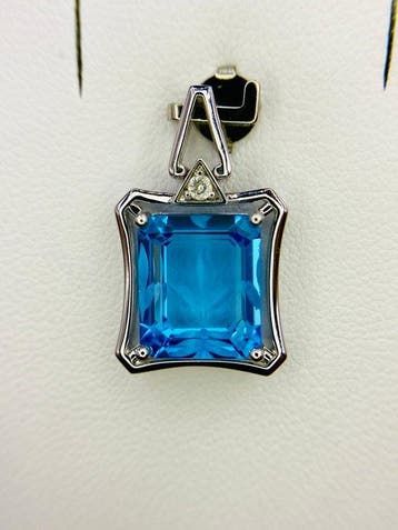 Hanger - 14 karaat Witgoud - 6.13ct. tw. Topaas - Diamant