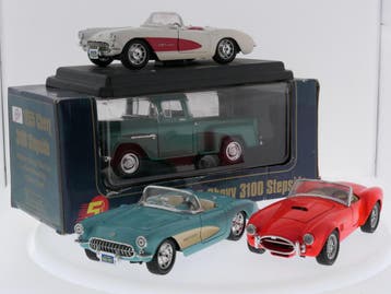 Schaal 1:24 set van 4 Amerikaanse autos Chevrolet Corvet..., Ophalen of Verzenden, Gebruikt, Overige merken