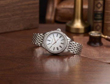 Hamilton - American Classic Valiant Quartz (Diamond Bezel &, Nieuw
