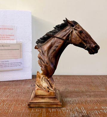 sculptuur, Horse bust sculpture - 23 cm - Hars
