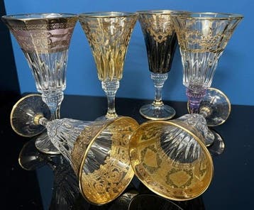 La maison du Lia - Kelk (6) - Opulent carved, two-tone,