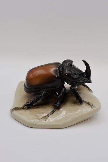 Royal Dux, Bohemia - Beeldje - Rhinoceros Beetle -