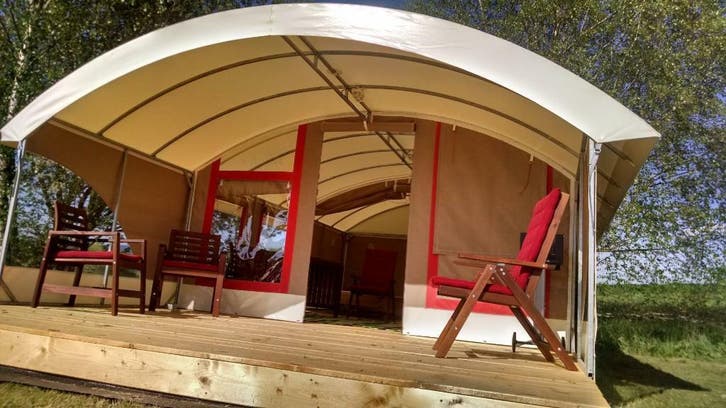Luxe tent huren in verrassend Tsjechie, Vakantie, Vakantie | Autovakanties, Landelijk, Aan meer of rivier, In bergen of heuvels