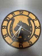 Klok paard met hoefijzer design, Antiek en Kunst, Antiek | Klokken, Verzenden
