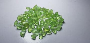 Pakistan ontgint facetgraad Peridot Ruw- 101 g - (99), Verzamelen