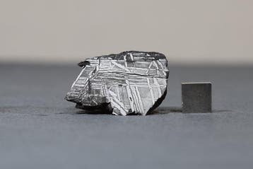 Saint-Aubin Franse ijzeren meteoriet - 63 g, Verzamelen, Mineralen en Fossielen