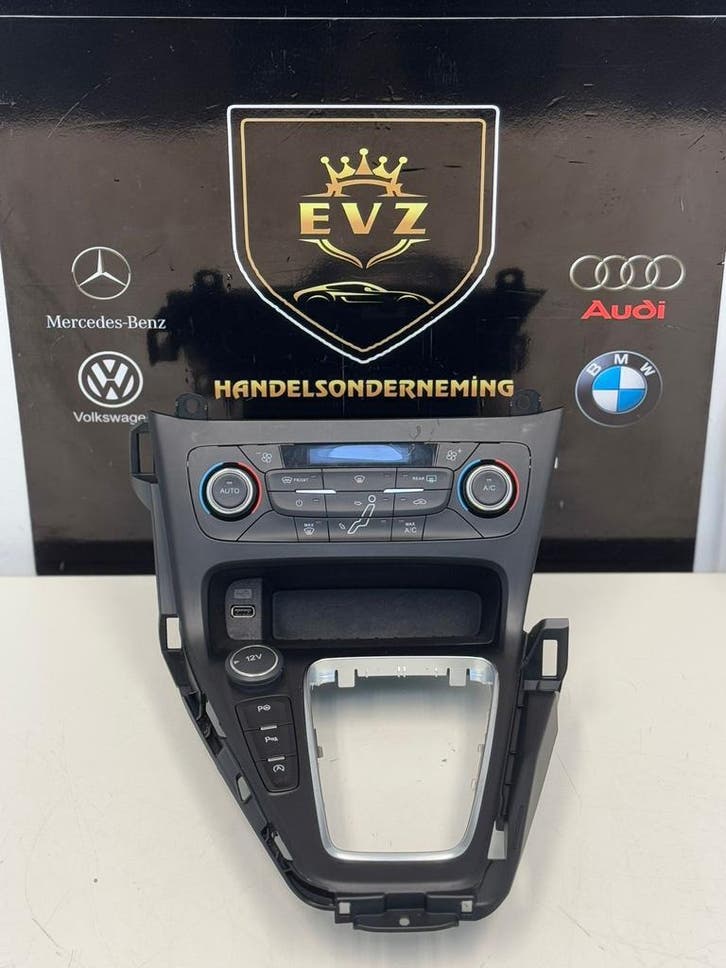 Ford Focus Station kachel bedieningspaneel 2016 F1ET18C612BG, Auto-onderdelen, Dashboard en Schakelaars, Gebruikt, Ford