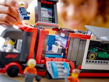 LEGO City F1 truck - RB20 en AMR24 F1® autos speelset -, Verzenden, Zo goed als nieuw