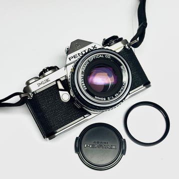 Pentax ME + SMC Pentax-M 50mm f/2 Analoge camera, Nieuw