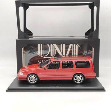 DNA Collectibles 1:18 - Modelauto - Volvo V70 R P80 - Rood, Nieuw