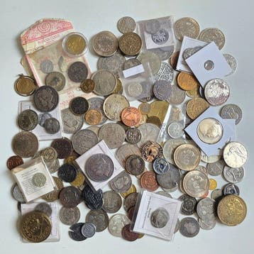 Wereld. Lot van 150 stuks replicas & valse munten (Zonder