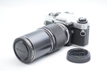 Olympus OM-10 + OM-System E.Zuiko Auto-T 4/200mm | Single, Audio, Tv en Foto, Fotocamera's Analoog, Nieuw