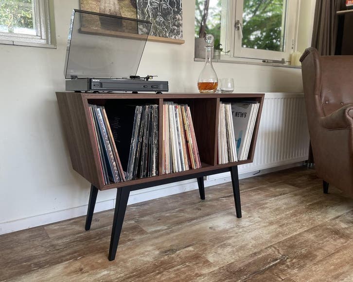 Walnoot dressoir voor platen en platenspeler - platenmeubel, Cd's en Dvd's, Vinyl | Overige Vinyl, Nieuw in verpakking, Ophalen of Verzenden