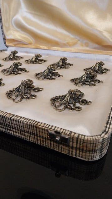 Messensteun (12) - poulpes géants grands modèles - Metaal -