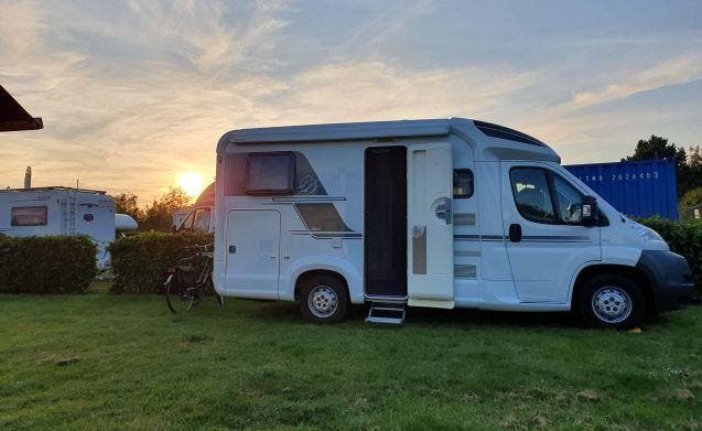 3 pers. Knaus camper huren in Maarssen? Vanaf € 101 p.d. - G, Caravans en Kamperen, Verhuur