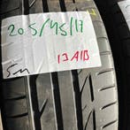 2 x Bridgestone Potenza S001 205-45-17 Zomerbanden 5mm, Gebruikt, 17 inch, Band(en), Personenwagen