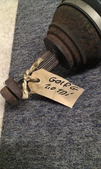 Aandrijfas Links Golf 5 6 2.0 TDI 5 bak gebruikt, Nieuw