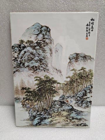 Bord van Chinees porselein - Porselein - China - Eind 20e