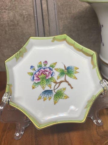 Herend - Vaas (3) - Empire-Vase 6402, Durchbruchkorb 7376 &, Antiek en Kunst