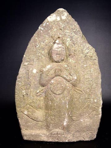 Steen - 160 jaar oude Jizo-boeddha met de inscriptie Genji