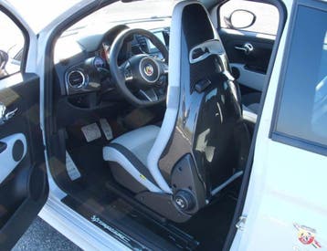 Fiat 500 595 Abarth carbon stoelhoezen, Auto diversen, Verzenden