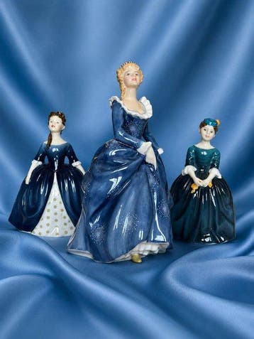 Royal Doulton - Beeldje - Lot of 3 Peggy Davies Ladies (3) -
