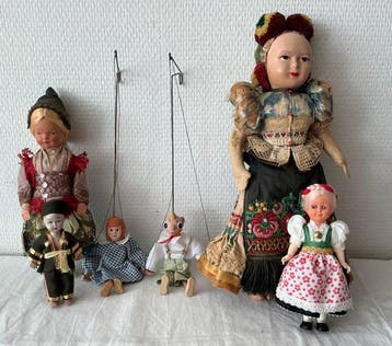 molls - Pop Vintage - Europa