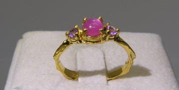 Robijn ring - Hoogte: 23.2 mm - Breedte: 21 mm- 2 g - (1)