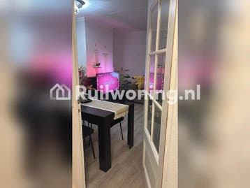 Flat in Zaandam: 60 m², 4 kamers met lift, Amsterdam
