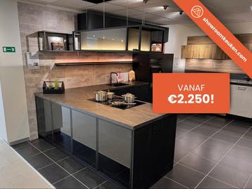 Hoge kortingen op showroomkeukens: vanaf  2.250!, Huis en Inrichting, Keuken | Complete keukens, Nieuw, Met kookeiland
