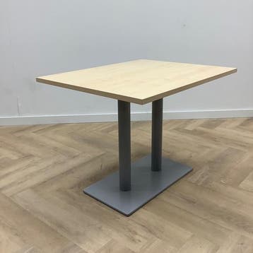 design tafel van Pedrali, (bxd) 100x80 cm, Ahorn blad -, Ophalen of Verzenden, Gebruikt, Bureau