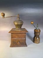 Koffiemolen (2) - Hout, Messing, Metaal - Inclusief