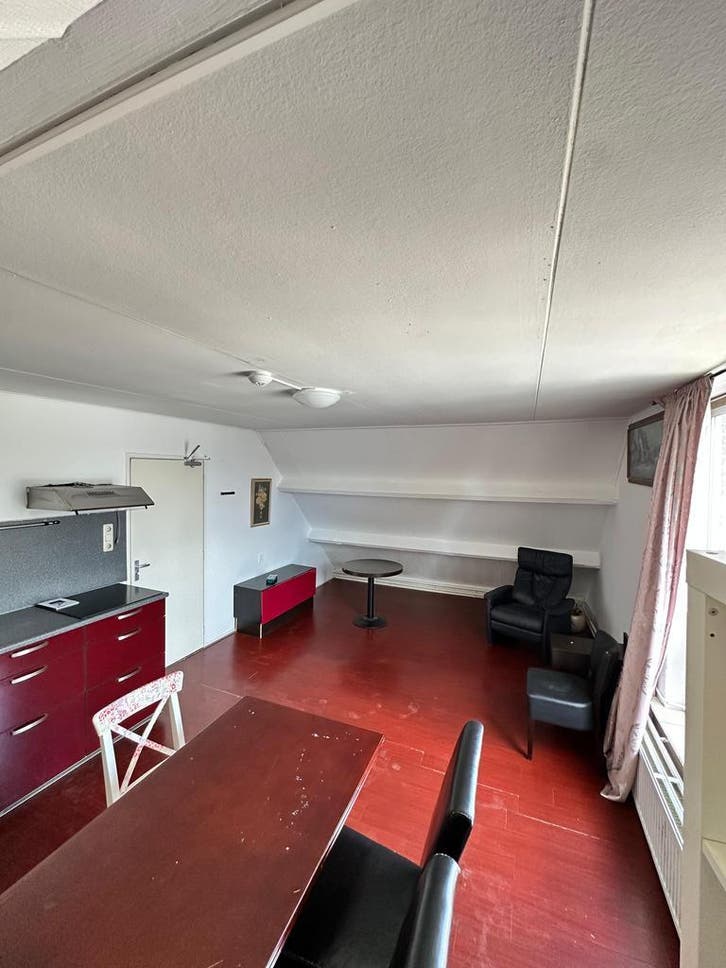 room centre Nijkerk , near station.  Close to Amersfoort, Huizen en Kamers, Kamers te huur, Minder dan 20 m², Overige regio's