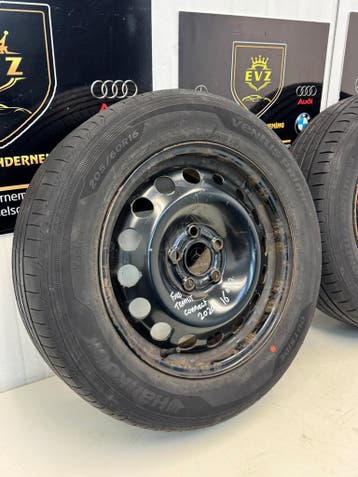 2 stuks 205/60R16inch Ford Transit Connect 2020 staal velgen, Gebruikt, 16 inch, Banden en Velgen, 205 mm
