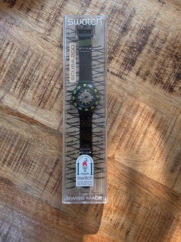 Swatch Olympic Edition - Scuba 200 - Black Wave (Shamu) -, Nieuw