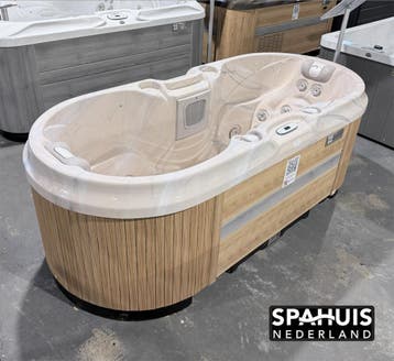 Nieuw - Jacuzzi Passion spa 2-persoons Bliss, Nieuw, Filter, Vast