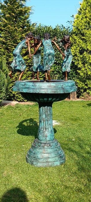 Fontein - 2020+ - dansende dames, Antiek en Kunst, Curiosa en Brocante