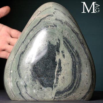 Gepolijste Kambaba Jasper-beeld – Madagaskar groene steen