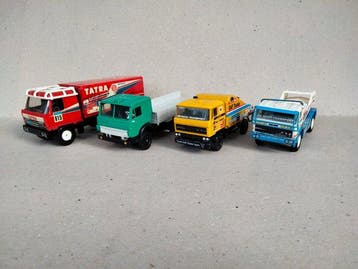 Tatra 1:43 - Model vrachtwagen (4) - Diverse Dakar rally, Nieuw