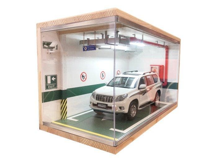 SD-Modelcartuning 1:18 - Modelauto - Parking diorama – Dit, Hobby en Vrije tijd, Modelauto's | 1:5 tot 1:12