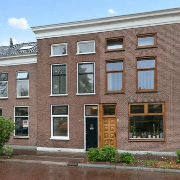 Huis in Delft gevonden voor €1900,- pm, Huizen en Kamers, Kamers te huur, 50 m² of meer, Delft