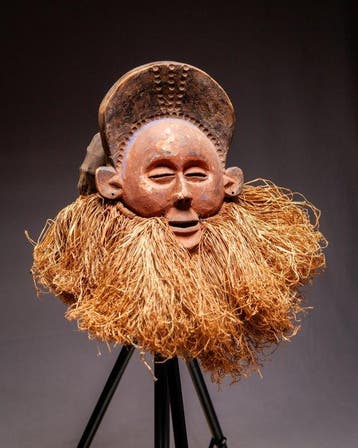 Inwijdingsmasker met raffia-kraag - Ndeemba - Yaka - DR, Antiek en Kunst