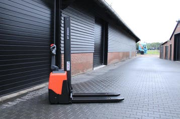 Toyota HWE100 stapelaar elektrische maar 401 uur!!, Ophalen, Elektrisch, Stapelaar, Toyota