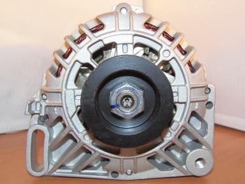 Dynamo 75A Nissan Renault nieuw, Verzenden, Nieuw
