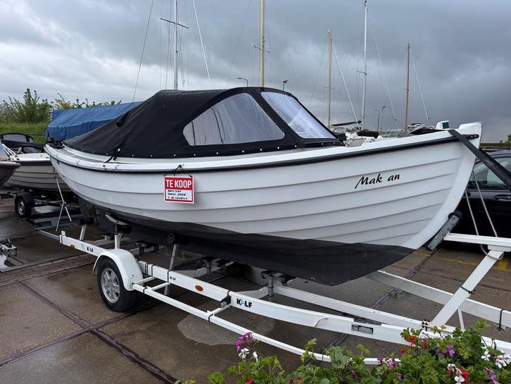 Mooie sloep Kungs-Jullen incl trailer € 12.900,-, Watersport en Boten, Sloepen, Afdekzeil, Anker, Antifouling, Bilgepomp, Buiskap