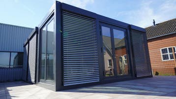 Luxe, prefab kantoorunit. Modern en stijlvol